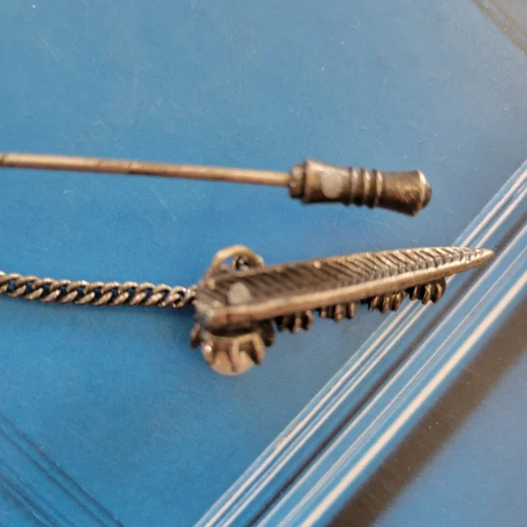 Florenza Hat Pin Stick Pin ~ Vintage ~ Victorian Revival ~ Rhinestones ~ Flaws - Picture 14 of 16